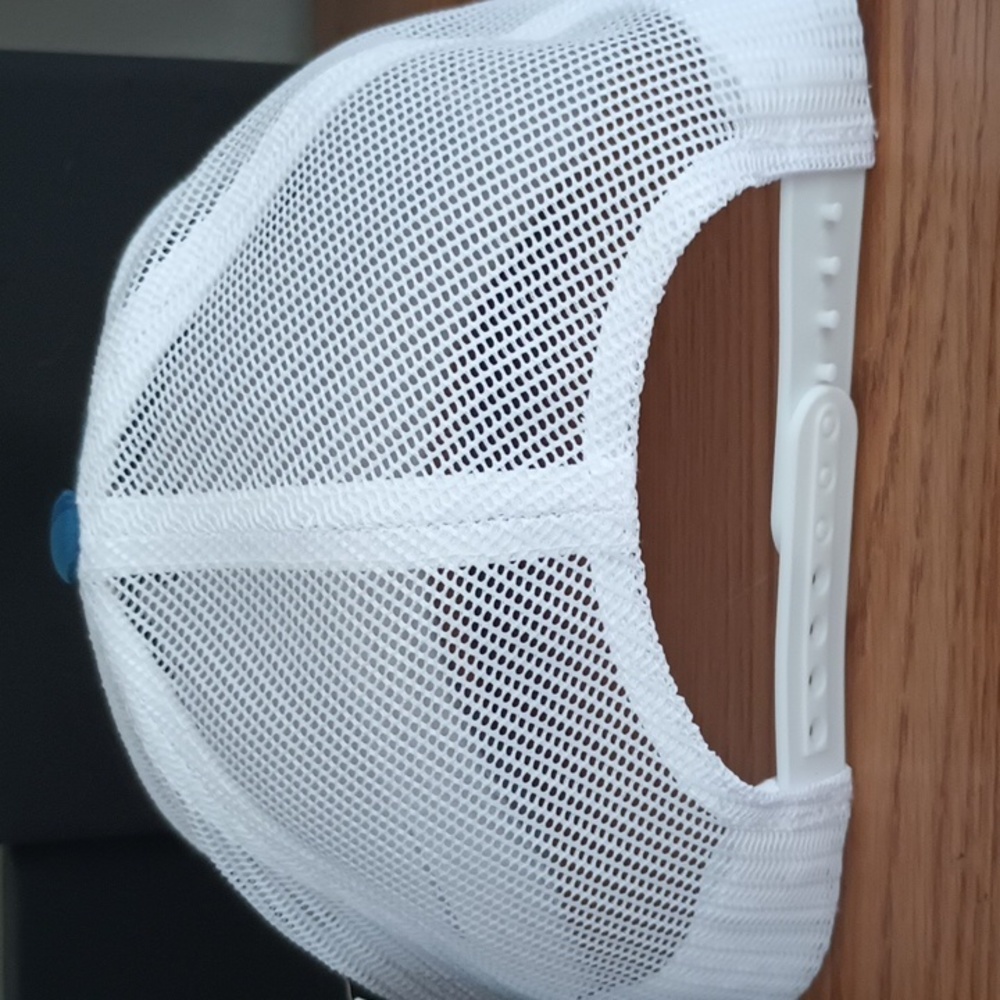Baseball cap - Picture 6 of 7
